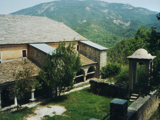 Η εκκλησία του Αγίου Νικολάου 2002